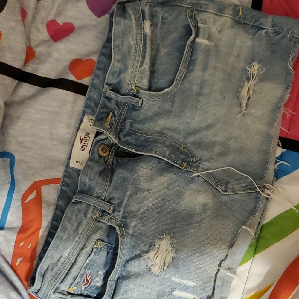Size 9 Hollister mini skirt